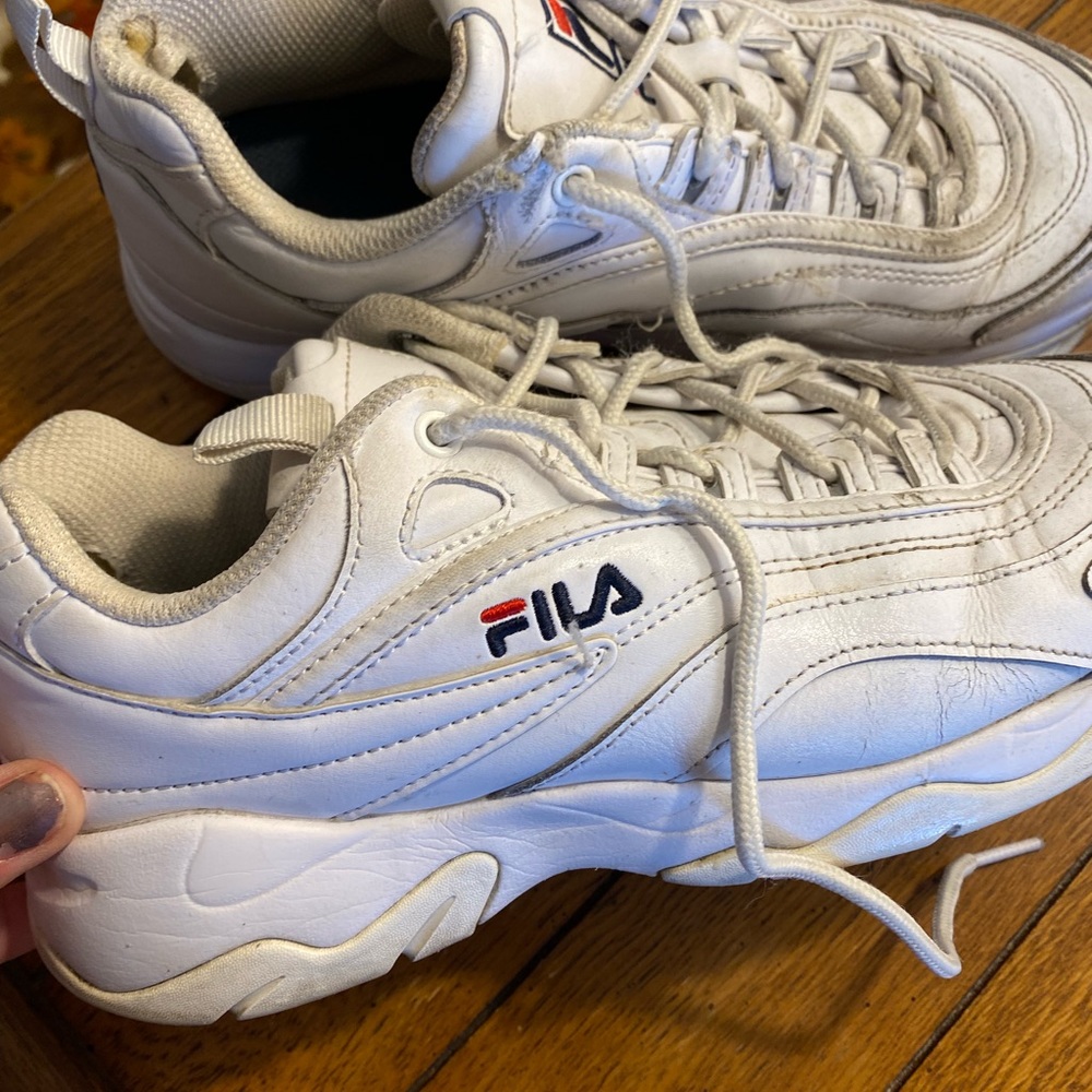 Women’s FILA sneakers 8.5